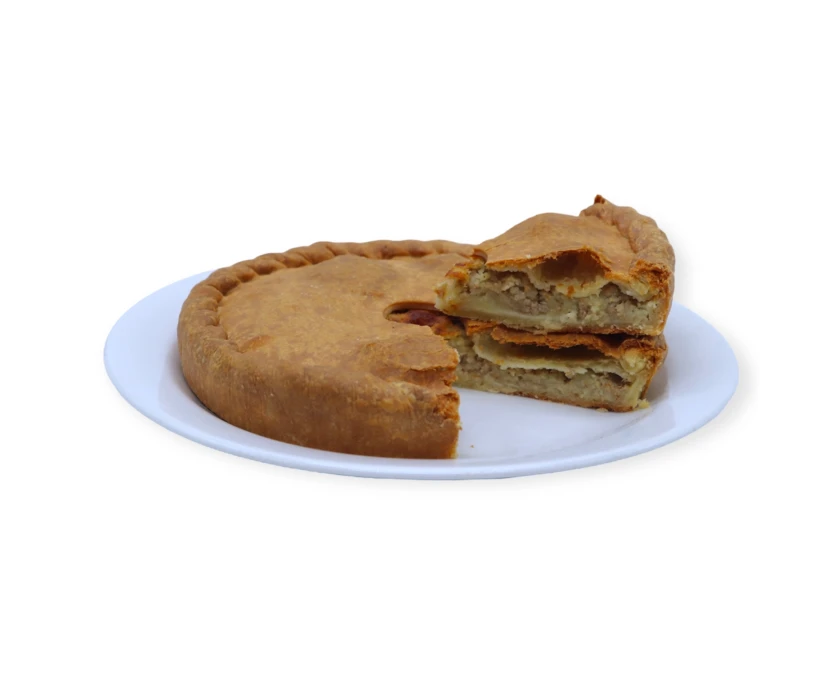 Слоёный пирог с мясом и картофелем
