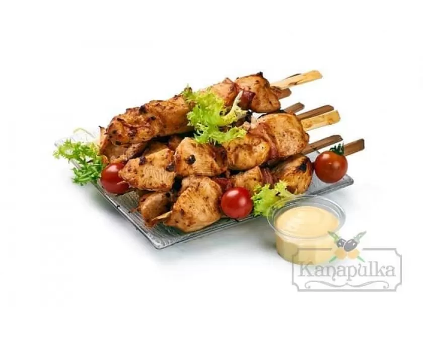 Куриный мини-шашлычок с болгарским перцем на бамбуковой шпажке