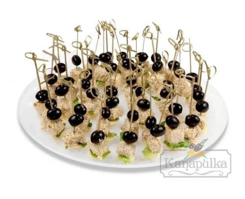 Канапе из курицы в кунжуте