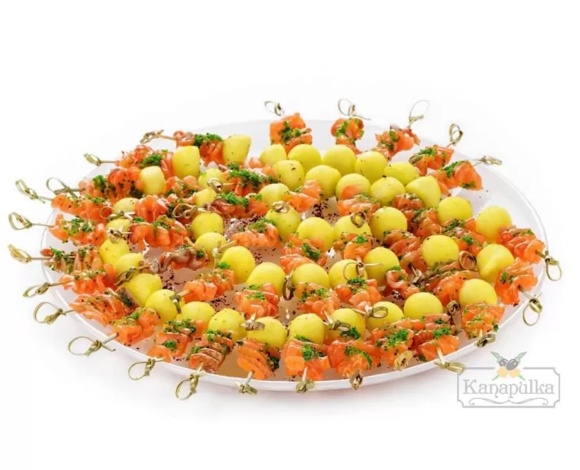 Канапе с семгой и яблоками