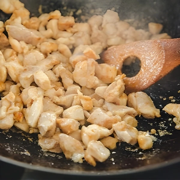 обжаривать курицу