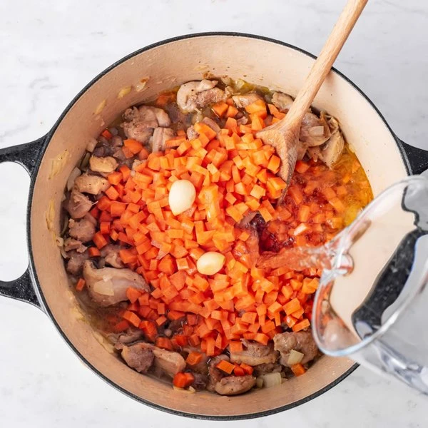 приготовление плова с курицей