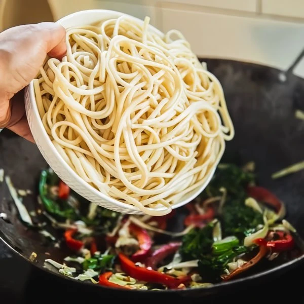 приготовление лапшы с овощами вок