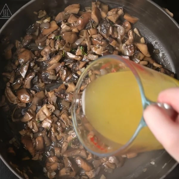 грибы с бульоном