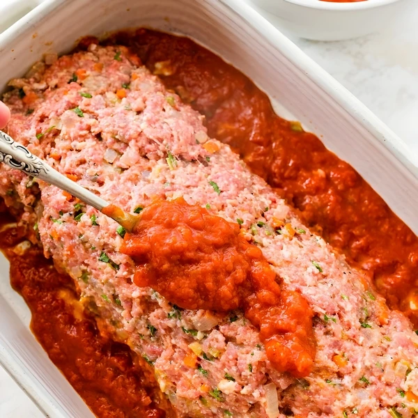 формировать мясной рулет