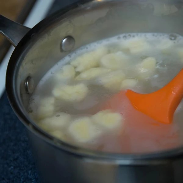 варить картофельные ньокки