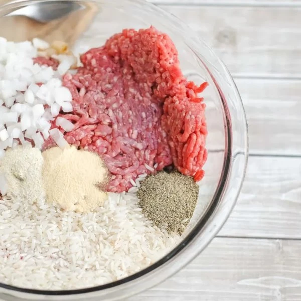 приготовление мясной начинки на голубцы